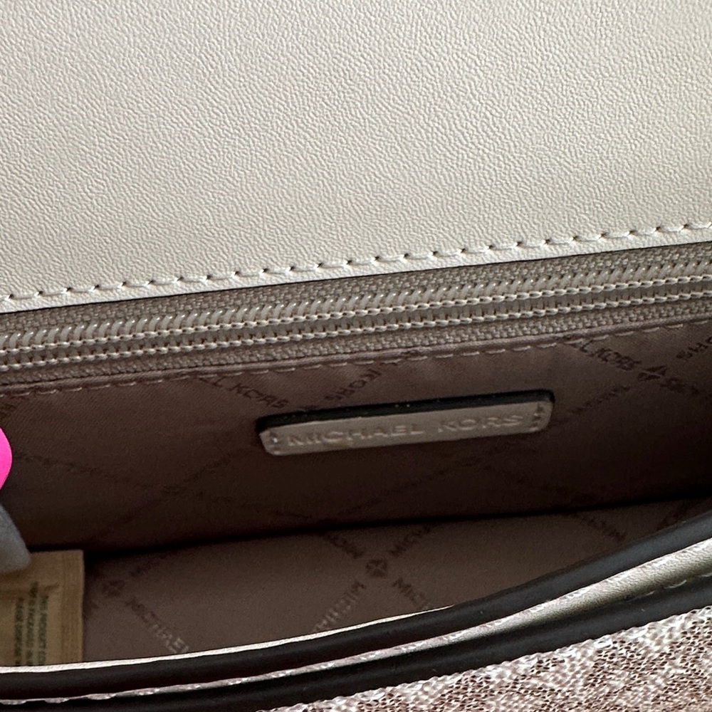 MICHAEL Michael Kors Gray Monogram Bag - Picture 5 of 7